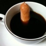 カリッカリ✨にキャラメリゼされたクレームブリュレを坂戸で🍮🎶ウィンナーコーヒーにマジでウィンナーを入れる…つぼらな瞳のあの人。いつもはサングラス着用。