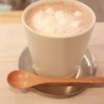 幸せの象徴🍀『マシュマロココア』と『マシュマロコーヒー』☕雨の日はお子さんとキッズルームで10円ワッフル頬張って❤豆20%増量☔